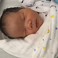 产检时医生说18号去住院，结果17号晚上11点宫缩五分钟一次，农村离县城又远，连忙打滴上高速去县城医院...