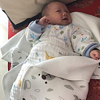 男宝宝21天😄一天一个样，晚上让我通宵