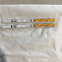 今早测了，第一根是刚测没几分钟的，感觉有水印，立马又测了下面的第二根，结果好像尴尬了，没有吧🤔