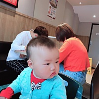 一晃，儿子都八个多月了！😁好快