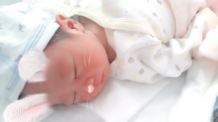 三天了宝贝，差点要了妈妈的老命，看见宝贝一切都值得