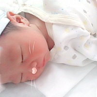 三天了宝贝，差点要了妈妈的老命，看见宝贝一切都值得