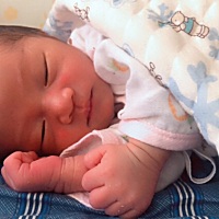 小天使降临了，但是宝宝有点消化不良，拉的便便有点粒状，不知道各位宝爸宝妈有什么好点子？