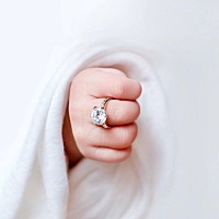 要上班了，即将成为背奶一族，想到不能给宝宝亲喂了，心里好难受……真心感觉到或许不是宝宝依赖我，而...