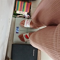 隔了几天没称，一称只有85斤了，再瘦5斤就回到孕前体重了，果真这几天一个人带宝宝，一直在瘦😂😂�...