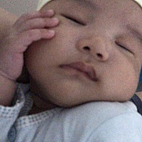 👶:妈妈你看我妩媚吗？ 实力坑娃！😂 纯母乳喂养，55天身高58，体重12斤，外婆说让妈妈省着一点...