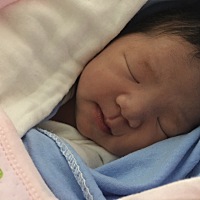 生了，4.27剖腹产 6.5斤女宝，凑了好字。孕期都说我是男的， 做了一次b超 女孩。线细，肚脐出来 都不准...