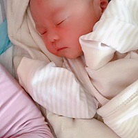 晒个佩奇宝宝，后天就可以出院啦，看到你平安出生，一起痛苦都是值得的