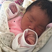 产后两天有奶了、奶好胀痛、也经常给宝宝吸、现在三天了、是不是宝宝一天天长大后吃得多以后会慢慢的好点？