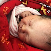 39十3宝宝出生了，二胎女宝，顺产5.4两，顺产的疼痛一辈子忘不了，一胎男宝，现在心满意足了