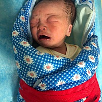 破羊水14个小时打催生针 下午两点开始阵痛到晚上七点 😂开三指打无痛  十点整生了我的猪鼻子小朋友 有...