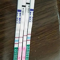 之前2个月一直自己尝试备孕没有成功，想着买金秀儿半定量排卵试纸测试。没想到一次就中了