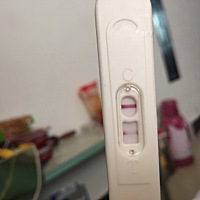 这是怀孕了吗，一条颜色好浅
