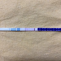 末次4.5，23号排卵日，今天用毓婷测有印，用其他都测不出来，都说毓婷自带水印是真的吗？