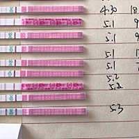 第一次用排卵试纸，不知道什么时候同房，昨天软件上说是排卵日没测到强阳就同房了，今天测的不知道是强...