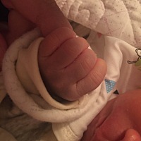 菩萨保佑🙏诚心跪求宝宝这样一直乖乖、平安健康。