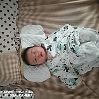 宝宝满月了，希望她健康成长，快快乐乐一直幸福幸运。妈妈爱你哦。