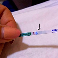 亲爱的们，帮我看看是不是有了？同房第十天，今早测的很淡，晚上就加深了，你们看看是这么回事吗？下一...