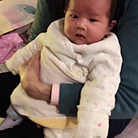 今天带二宝去体检（42天）医生说体重增加得太快了，从出生到现在增加了近5斤。我也没办法，宝宝太能吃了...