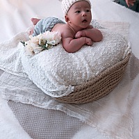 宝贝50天了，从你呱呱坠地的那一刻起，这一生，就只想给你最好的。 我陪你长大，你陪我变老～我的宝贝，...