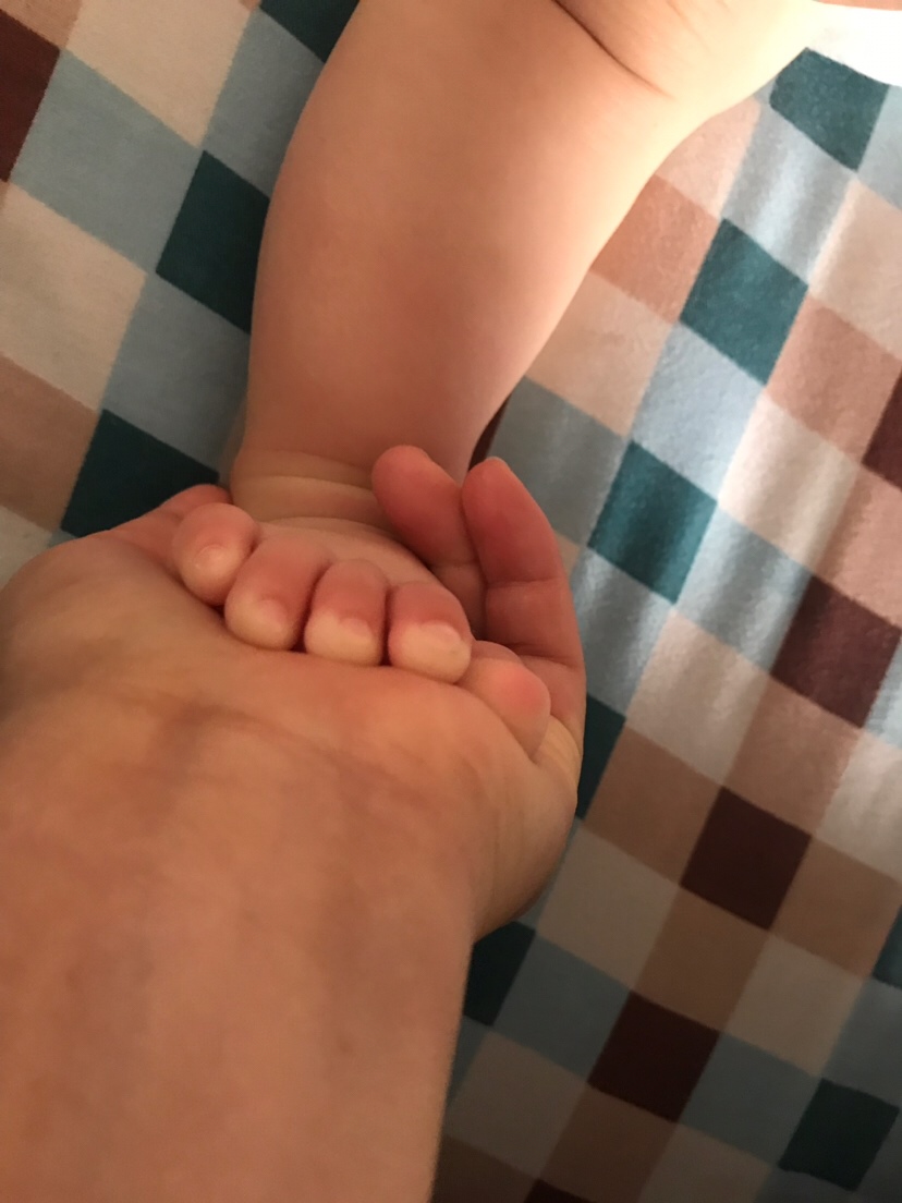要两只手一起做的，我拍照所以不好做