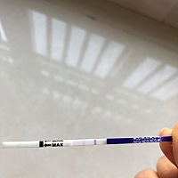 姨妈推迟两天没来，早上用试纸测了一下，也是怀了，还是没怀？