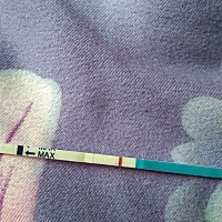 2019.3月31号来的月经.6号月经就停了，今天怎么回事还不来月经了。这是真的有没有怀孕吧！