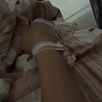 38周➕3，五月十五号的预产期，没想到提前了😄，五月三号早上见红，后面痛惨了，简直莫提了，轻微撕裂...