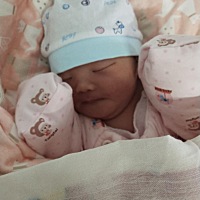 今天终于出院了，生命像重新活了一次，刨宫产2个多小时术中血流失太多导致严重贫血，中间输血发热拒奶腹...