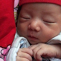 各位宝妈，你们家宝宝是用尿布还是用尿布湿，宝宝屁股红，婆婆觉得是尿不湿不透气，我觉得是尿布的问题...