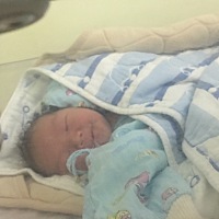 5月5日，剖腹产8.8斤，男宝一枚。母子平安