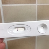 姐妹们，有测出怀孕但是姨妈也来的么，好担心啊