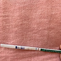 各位宝妈大佬可否帮忙看看中了没 我已经看的懵逼了！ 5.5号下午测的 晚上测的