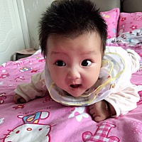 高兴的时候萌萌哒！！😘😘每天都有新变化，宝贝马上就要三个月了，爱你🤟