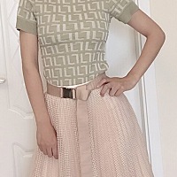 下雨天，在家无聊，自拍时间