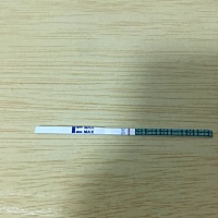 末次月经是4.11结束的，周期34天左右，昨天晚饭后到今天饭后都有出现想吐的感觉，一阵一阵的，感觉胃里...