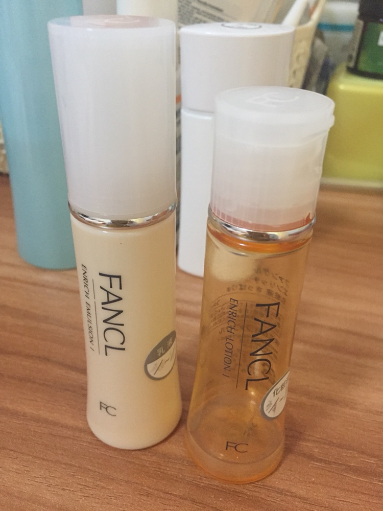 黄色胶原蛋白水乳