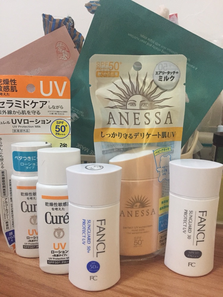 我在用的孕期防晒，粉金色安耐晒也适合宝妈用哦，敏感肌和小孩都能用