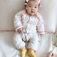 宝宝已经98天了，好爱她，我脾气不好，但是对她真的是没脾气☺️