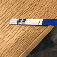 心情复杂… 分别是昨晚 今早 和 刚才 测的 如果真有了…不是在意料之中的… 心情有点复杂 …