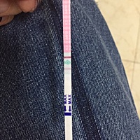 请教各位姐妹 软件上面显示的是明天排卵 今天测排卵是这样 正常吗