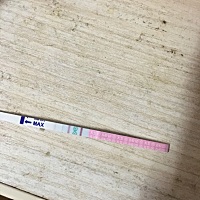 有没有大神几分钟告诉我这个排卵试纸可以看得出来怀孕了么？？还有6天姨妈期。姨妈一直还是比较准的