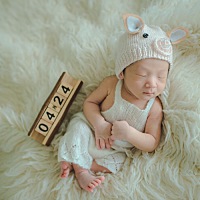 终于正轨了，原来哭闹是没有吃饱，男孩子能吃哈哈，吃饱睡，睡醒了吃真好