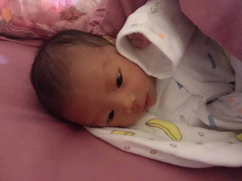 半夜不睡觉的小四月今天10天啦❤️😘