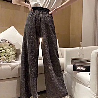 在忽冷忽热的夏天必不可少的一件单品