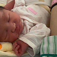 向各位老铁们报喜了，4.29喜得小乔治一枚，不知道咋这么着急提前二十天破水而出！让我着实的又体验...