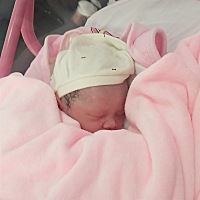 5月初9，13:00大宝，13:02小宝出生，两个女孩子，终于熬过来了😂