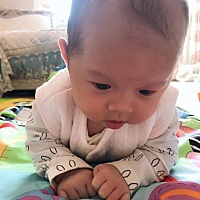 40天的妹妹，抬头很稳啦