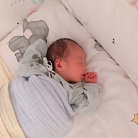 宝宝今天满月了✌️