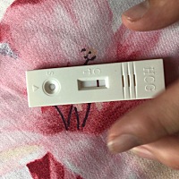 末次月经4.26   5.8号跟10号都有同房  今天早上测是白板   会不会这个月又没戏了😔